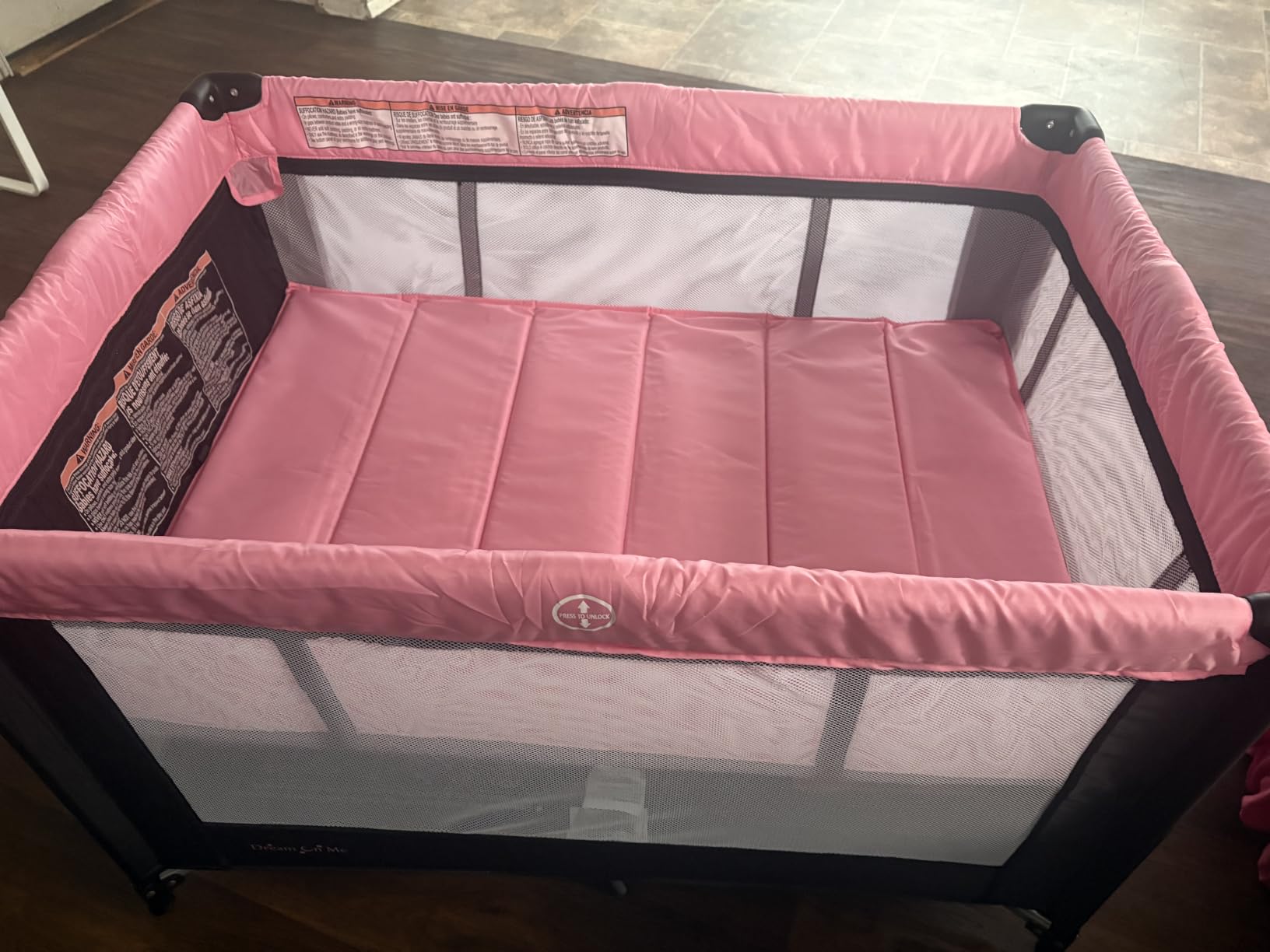 Dream On Me Zazzy Portable Baby Playard with Bassinet, Travel Carry Bag customer photo 2