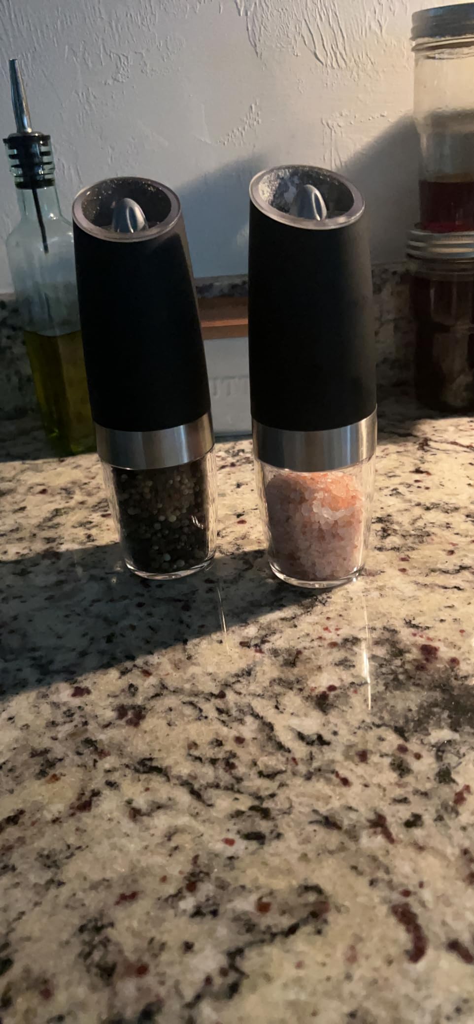 Gravity Electric Salt and Pepper Grinder Set White Elephant Gifts for Women Who Have Everything Gifts for Men Christmas Holiday Ideas Gift for Couples, Mom, Dad, Her, Him, Husband, Wife, Grandma customer photo 2