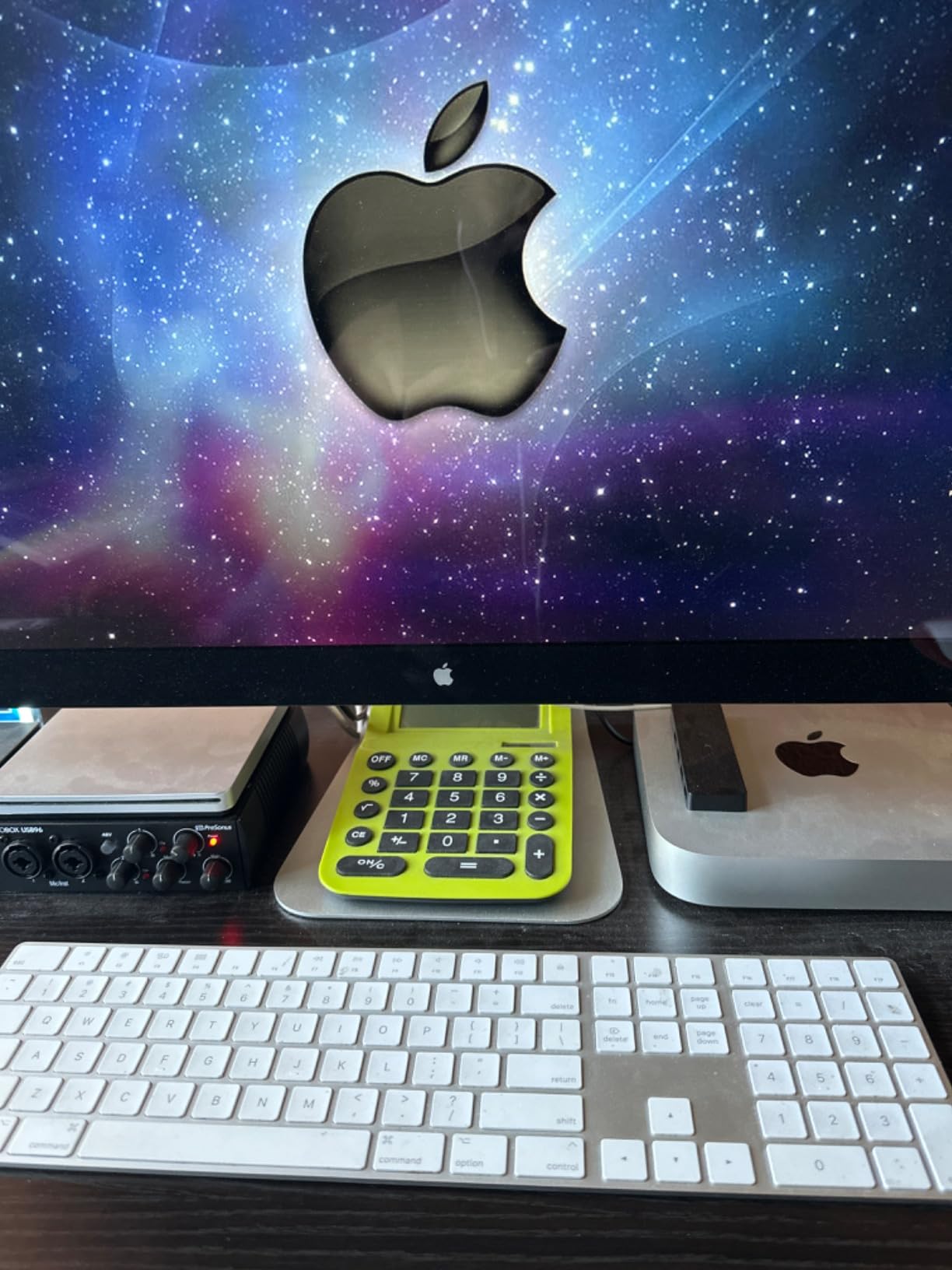 Apple 2023 Mac mini Desktop Computer with Apple M2 chip with 8‑core CPU and 10‑core GPU, 8GB Unified Memory, 256GB SSD Storage, Gigabit Ethernet. Works with iPhone/iPad customer photo 1