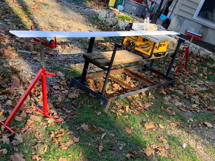 WORKPRO Folding Roller Stand Height Adjustable, Heavy Duty 250 LB Load Capacity, Outfeed Woodworking (Upgraded head), 2PCS customer photo 1