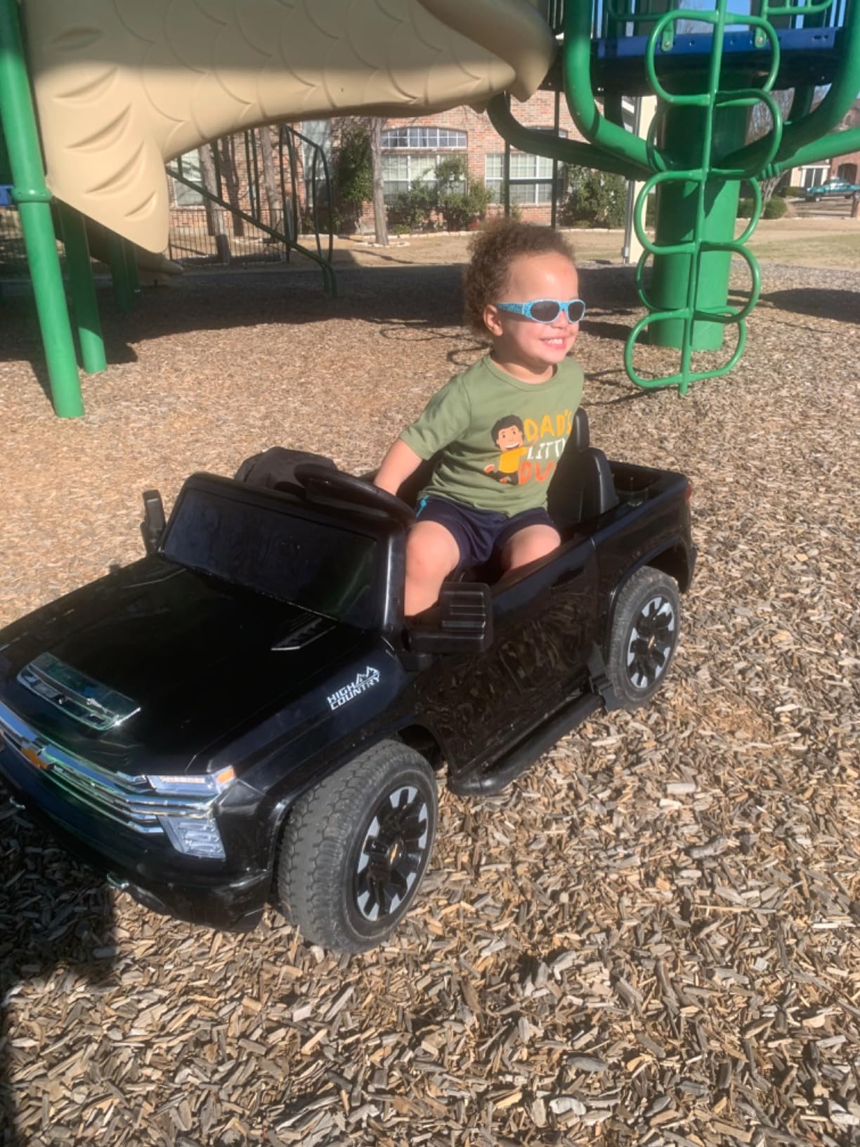 24V 4WD Ride on Toy, 2 Seater Licensed Chevrolet Silverado HD Kids Electric Car with Remote Control, Battery Powered 4x4 Truck for Boys Girls, All-Terrain Outdoor Vehicle with Bluetooth, White customer photo 2