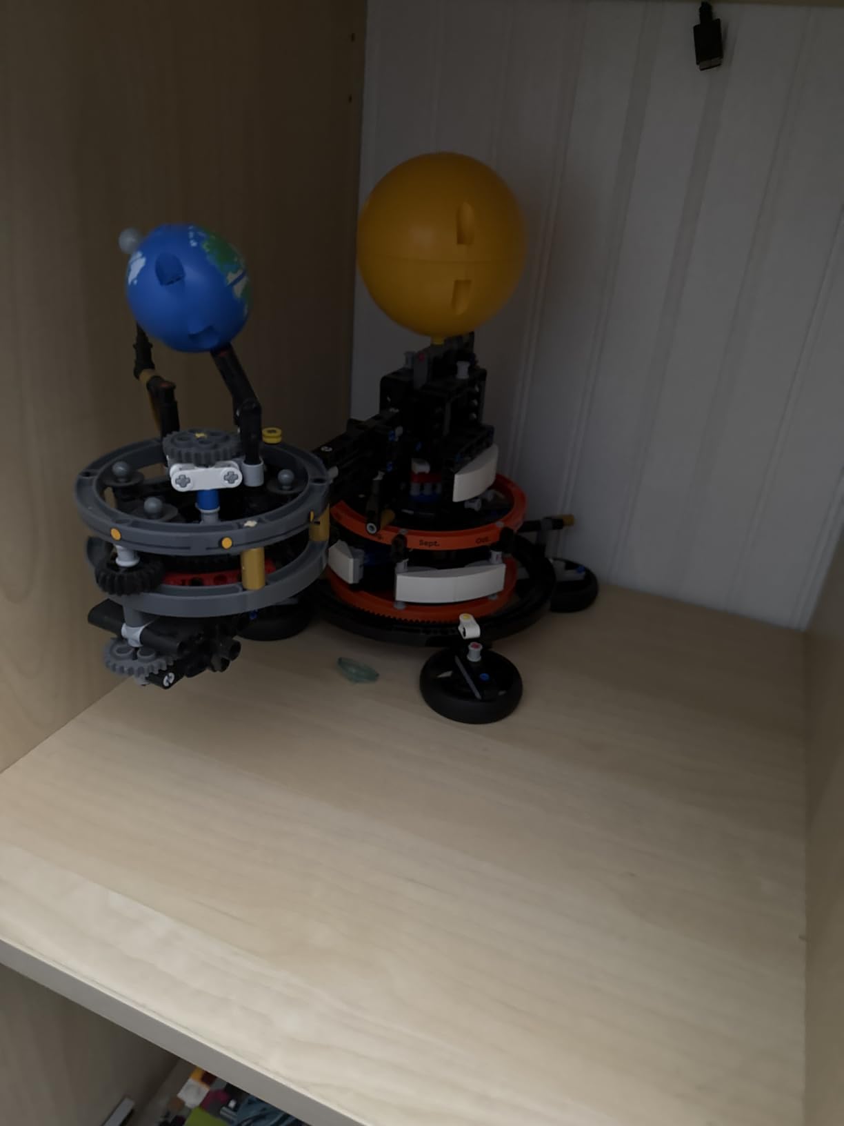 LEGO Technic Planet Earth and Moon in Orbit 42179 customer photo 1