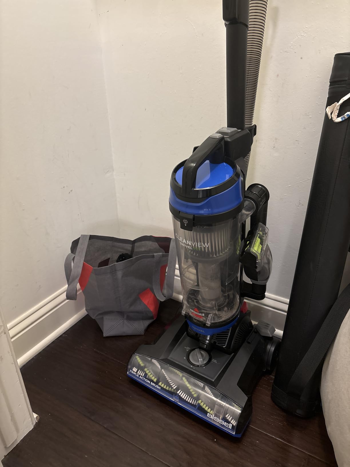 Bissell CleanView Swivel Vacuum, Triple Action Brush Roll, 3836 customer photo 2