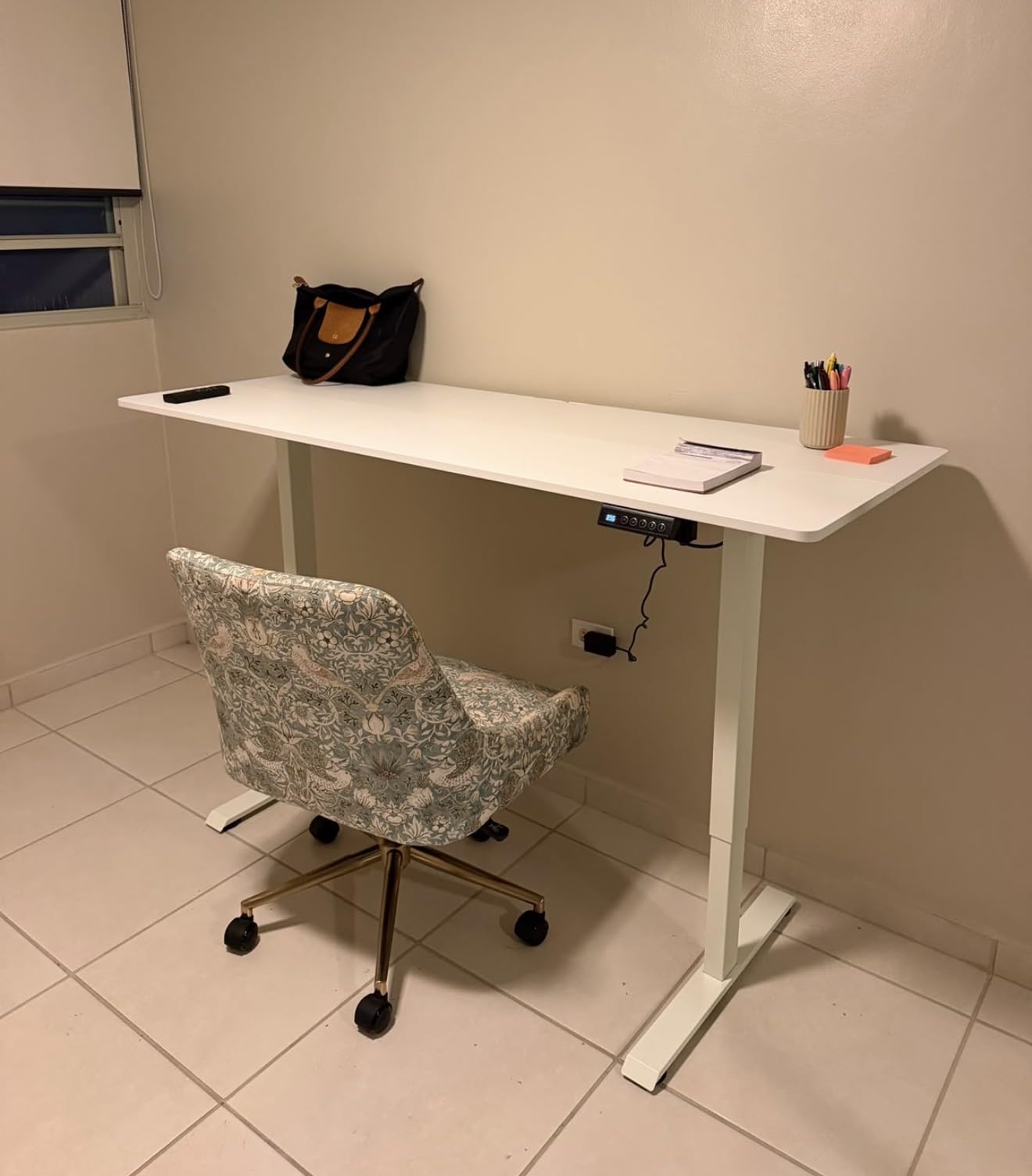 Veken 47.2 Inch Large Electric Standing Desk, Gaming Table, Brown customer photo 2