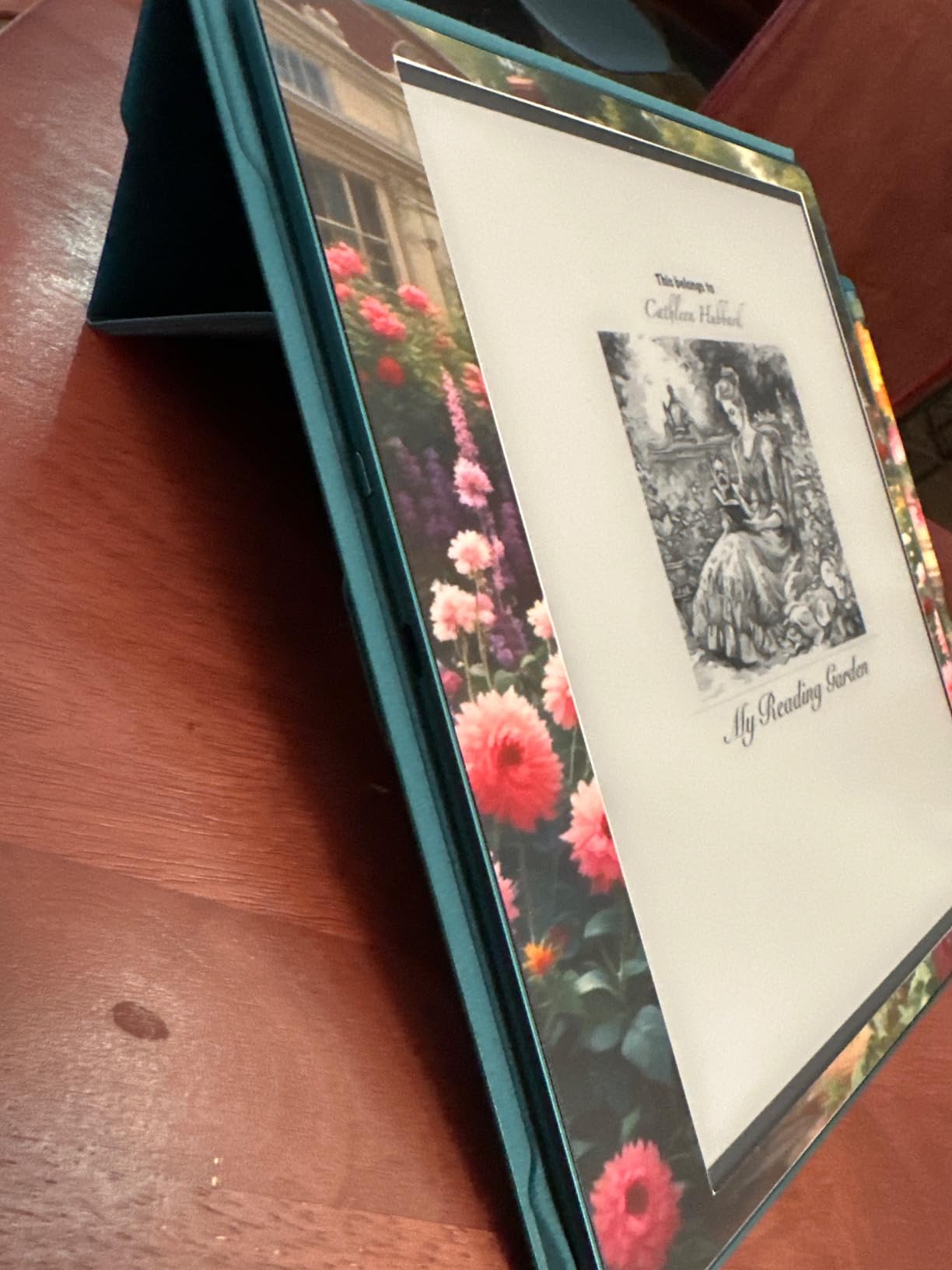 Plant-Based Leather Folio Cover with Magnetic Attach, Designed with Sustainability in Mind for Amazon Kindle Scribe customer photo 1