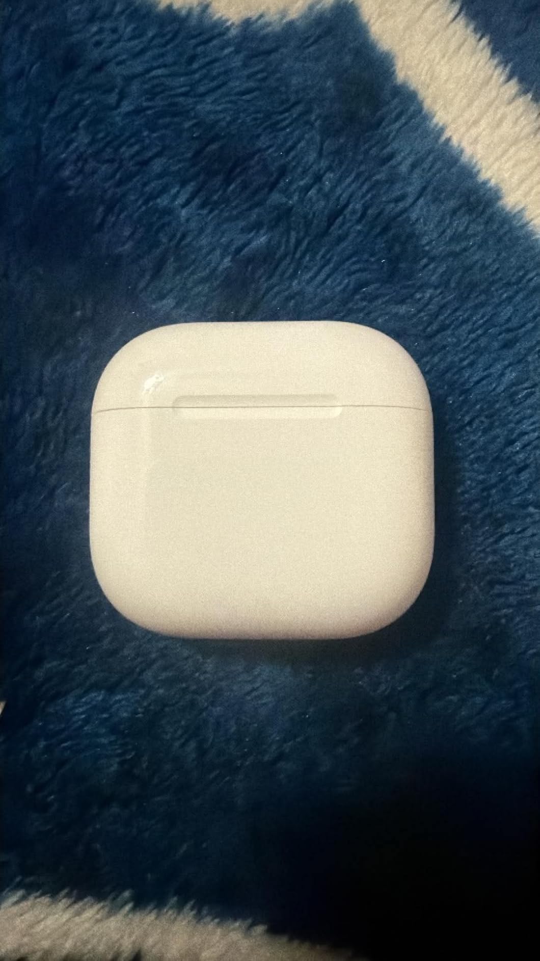 Apple AirPods 4 with Active Noise Cancellation (Renewed) customer photo 2