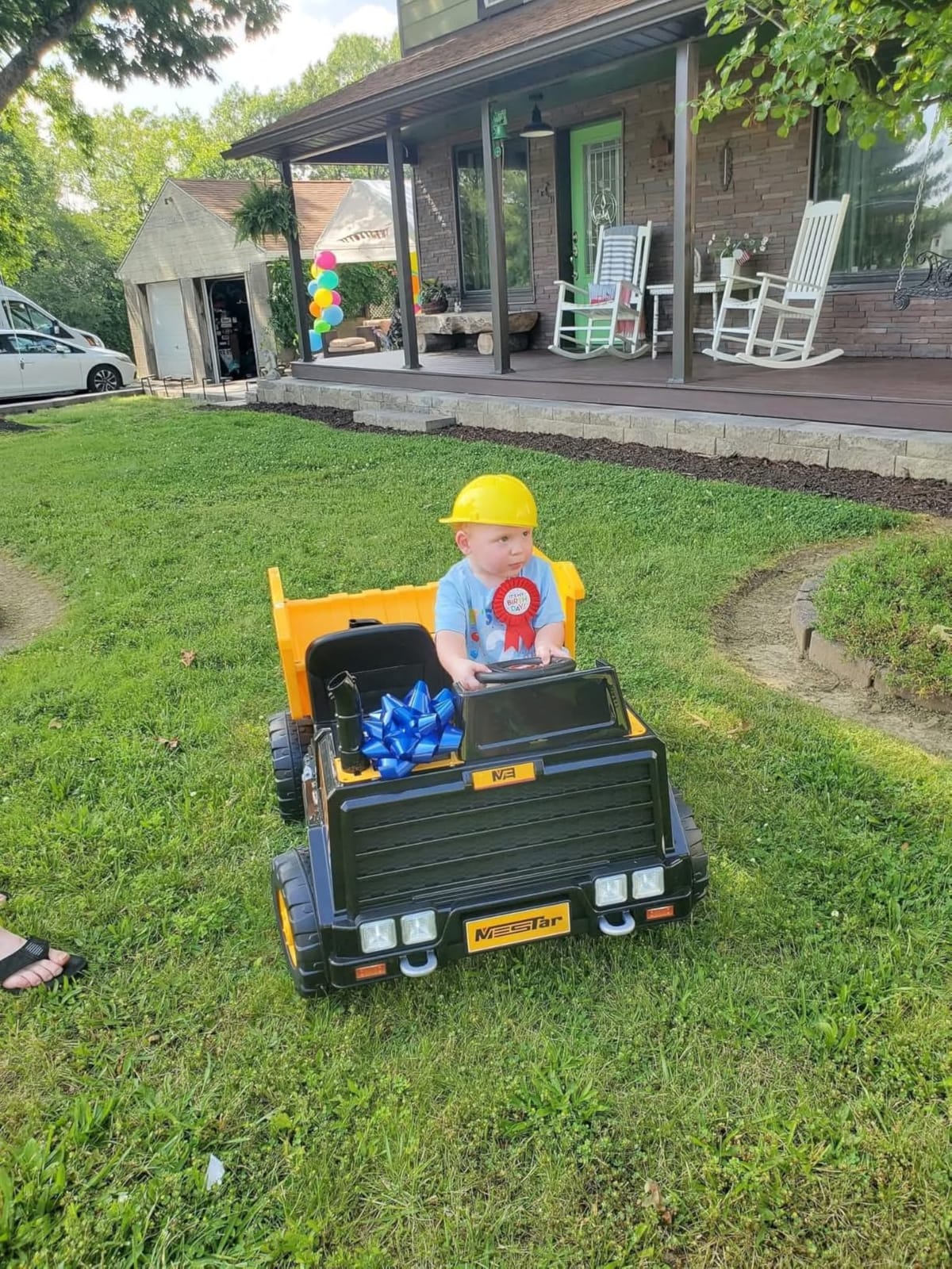 Kidsera 24V Ride On Dump Truck, 24-Inch 2-Seater Kids Electric Car, Yellow customer photo 1