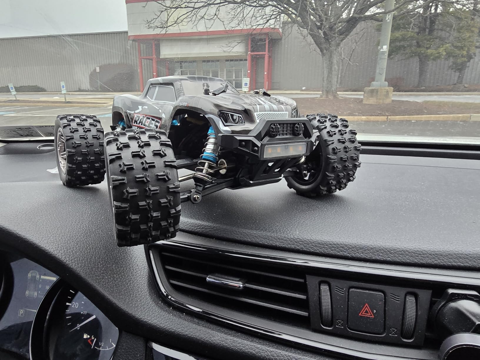 DEERC 1611 1/14 Fast Brushless RC Car for Adults,4x4 Remote Control Truck customer photo 1