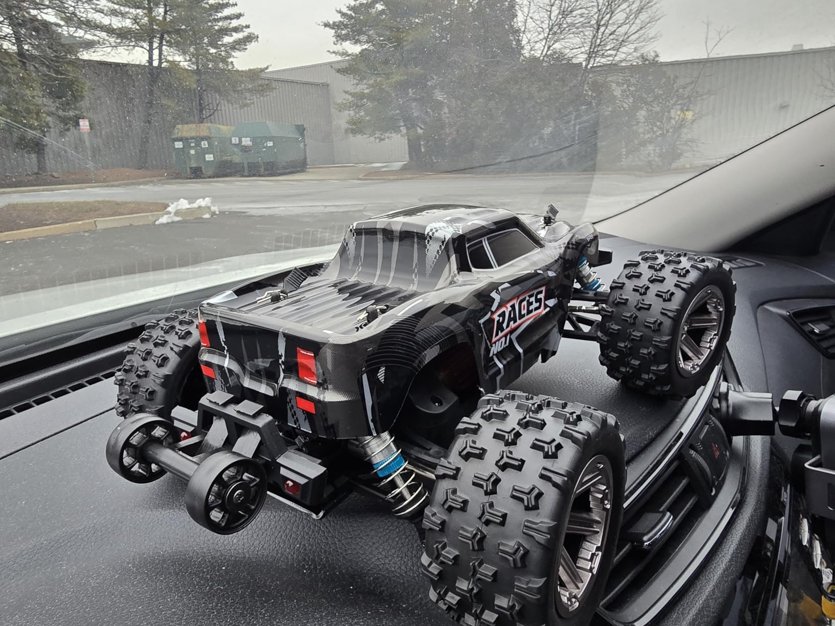 DEERC 1611 1/14 Fast Brushless RC Car for Adults,4x4 Remote Control Truck customer photo 2