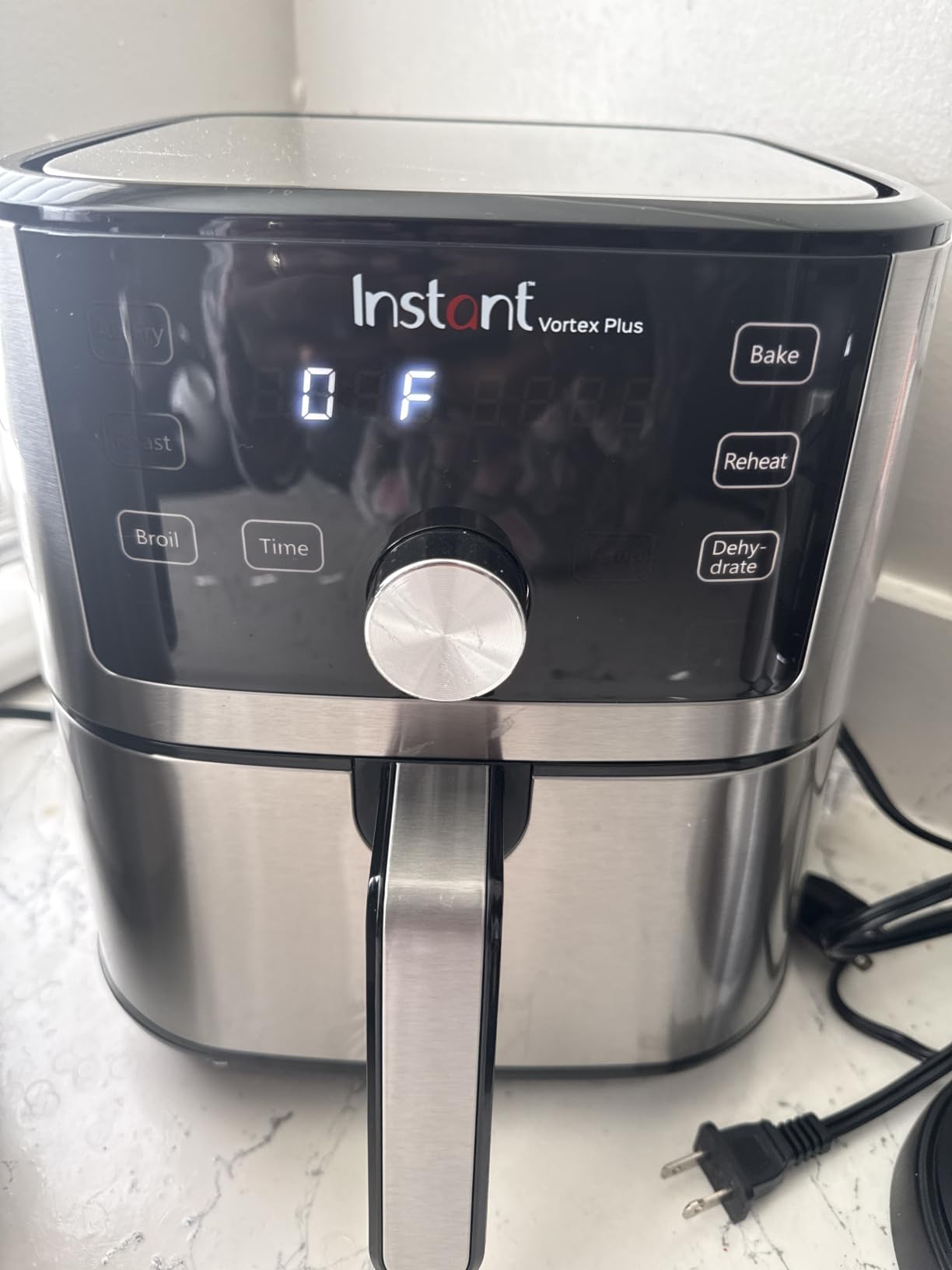 Instant Pot 4Qt Vortex 6-in-1 Mini Air Fryer, Custom Program Options, Air Fry, Broil, Roast, Dehydrate, Bake, Reheat, Black, 4 Quarts customer photo 2