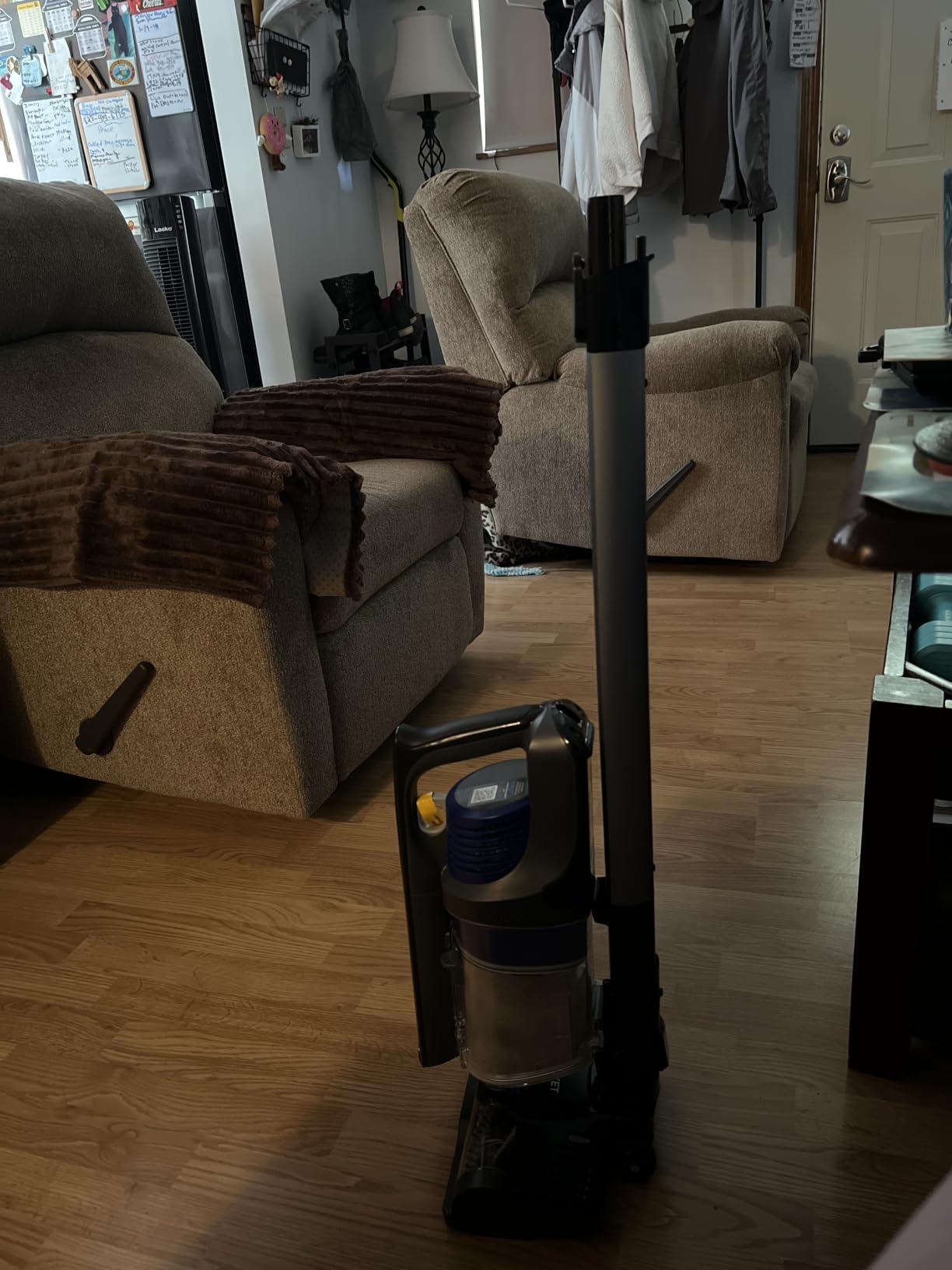 Shark PowerPro Reveal Plus Cordless Vacuum Cleaner - Charcoal - IZ376H customer photo 2