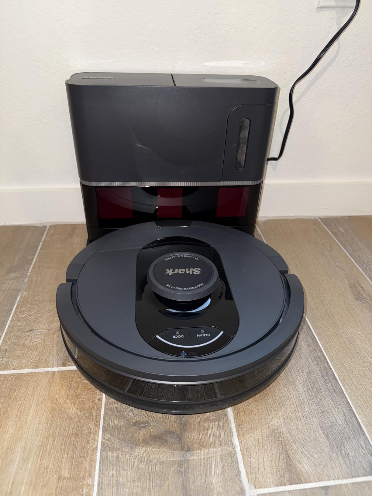 Shark Stratos 2-in-1 Robot Vacuum & Mop, White, AV2700ZE customer photo 1