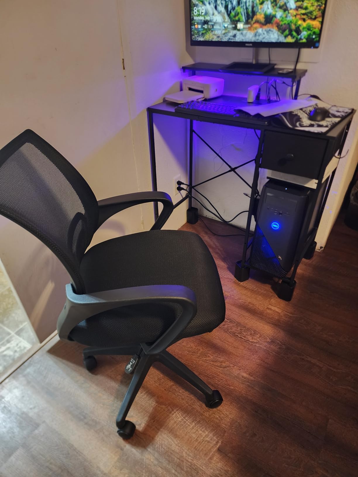 BestOffice Ergonomic Office Chair | Mid-Back Swivel Desk Chair | Dark Black customer photo 2