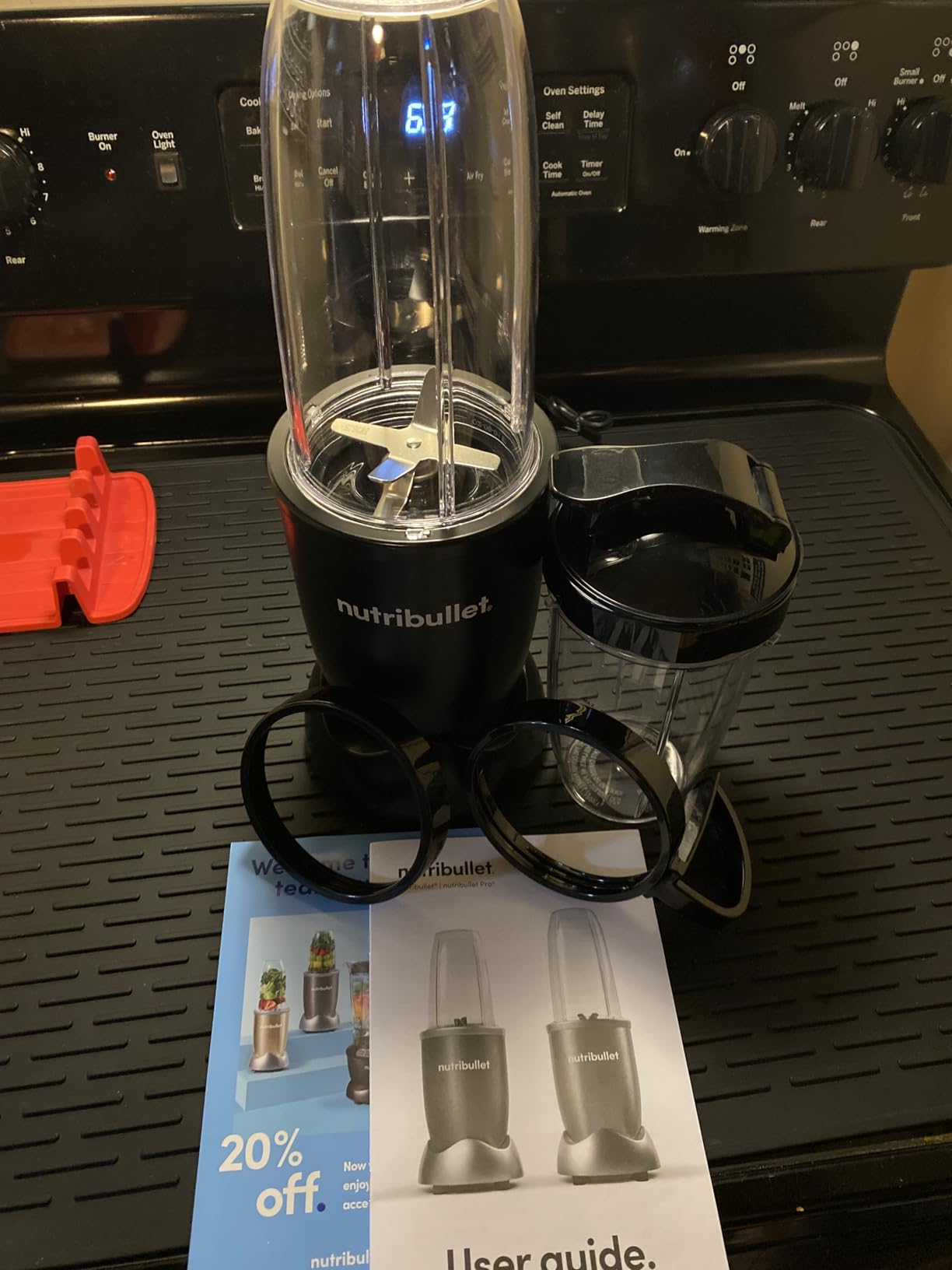 nutribullet Pro Personal Blender, Shakes, Smoothies, Food Prep, and Frozen Blending, 32 Ounce Cup, 24 Ounce Cup, Flip-top Travel Lid, 900 Watt, Matte White, NB9-0901AW customer photo 2