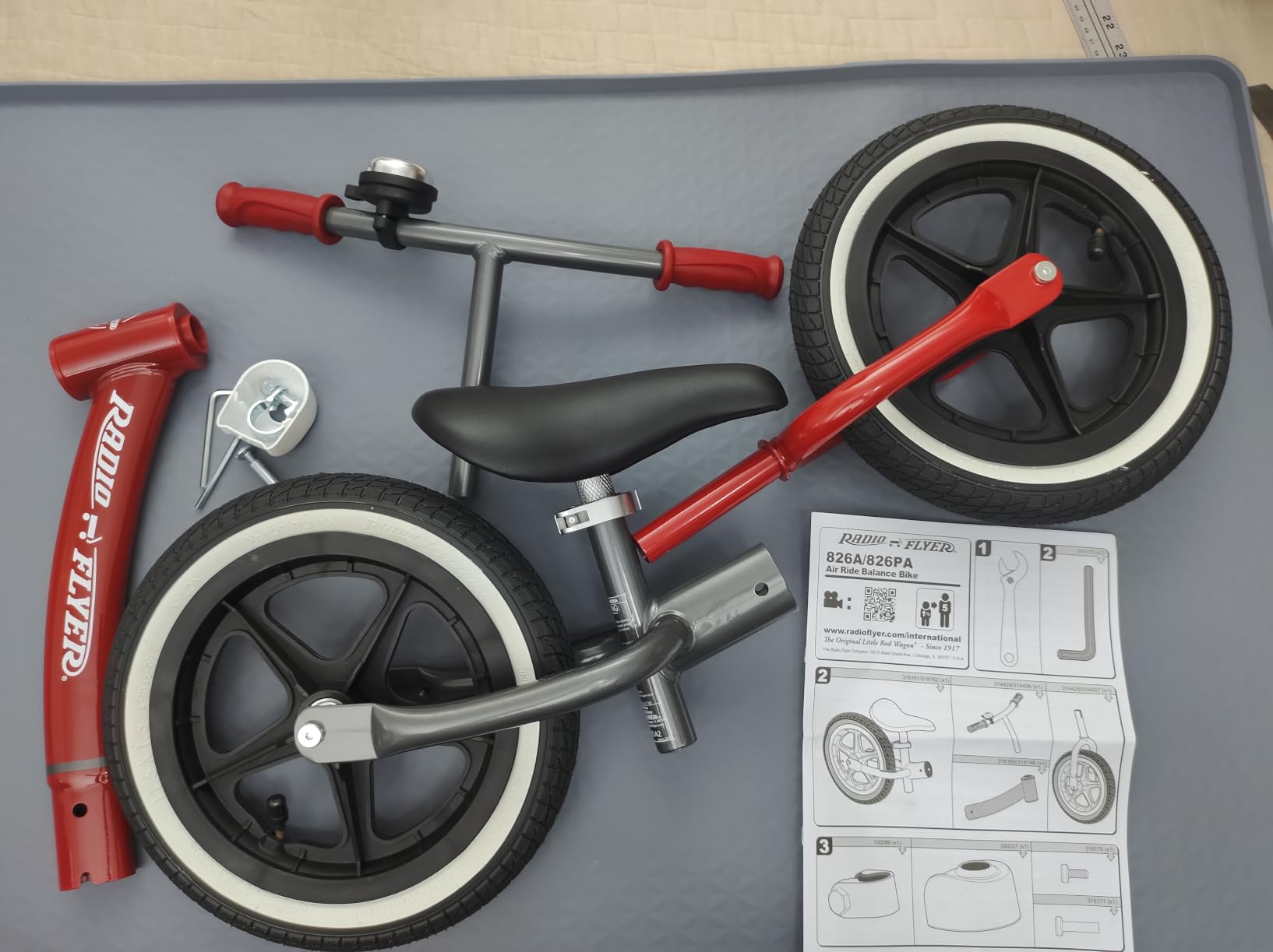 Radio Flyer Air Ride Balance Bike, for Kids Ages 1.5-5 customer photo 1