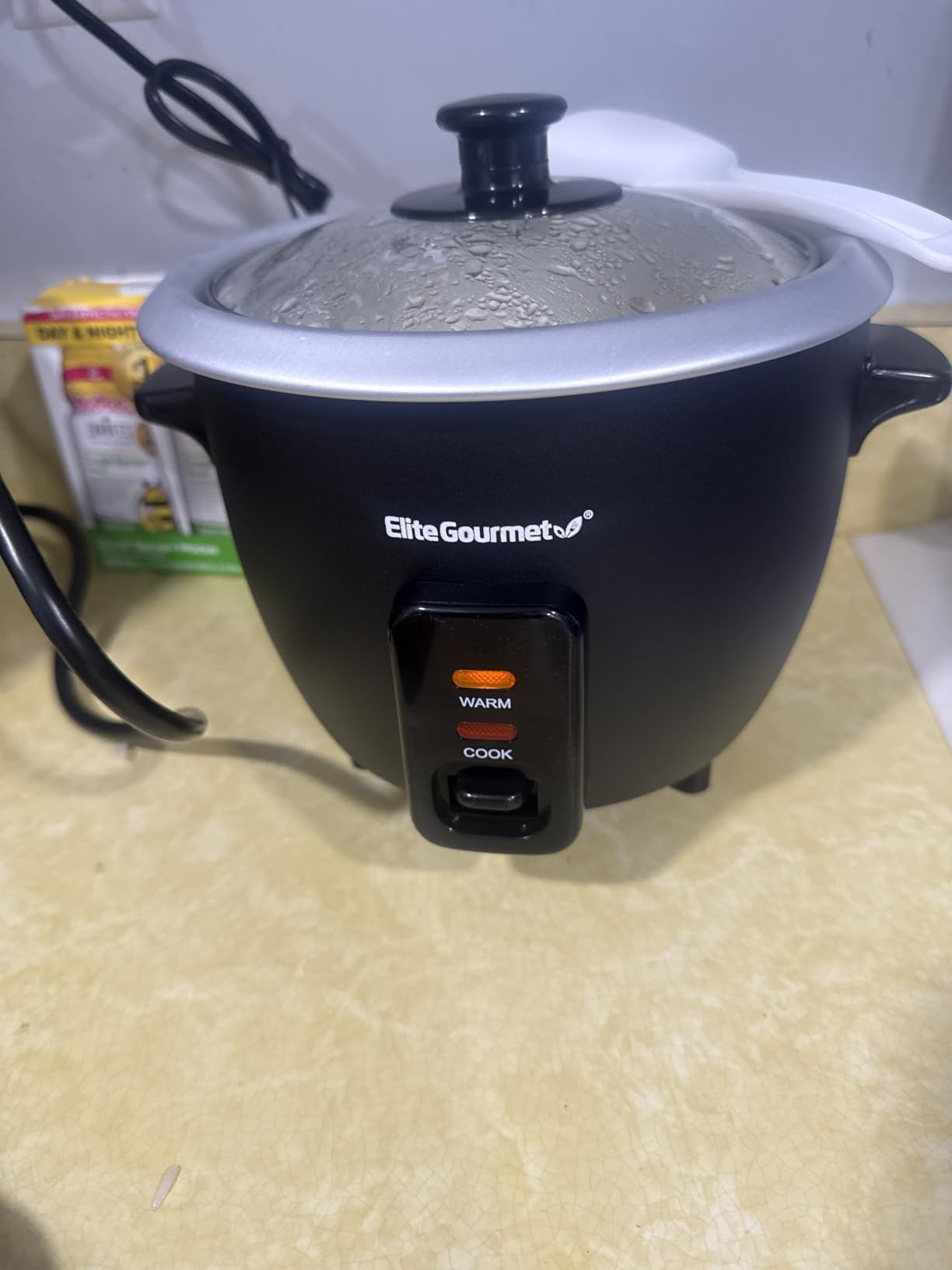 Elite Gourmet ERC003BX Rice Cooker, Keep Warm, Black, 6 Cups Cooked customer photo 1