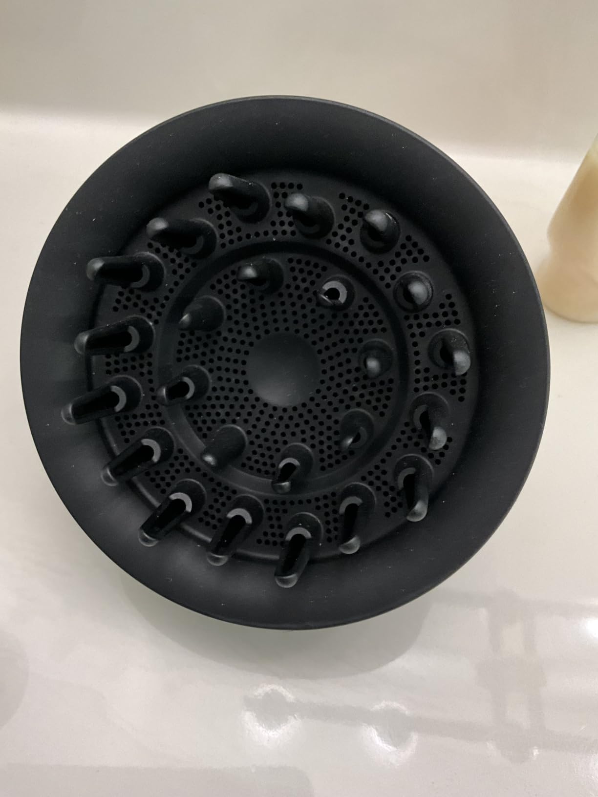 Genuine Dyson Airwrap™ 2-in-1 Wave + Curl Diffuser Attachment customer photo 2