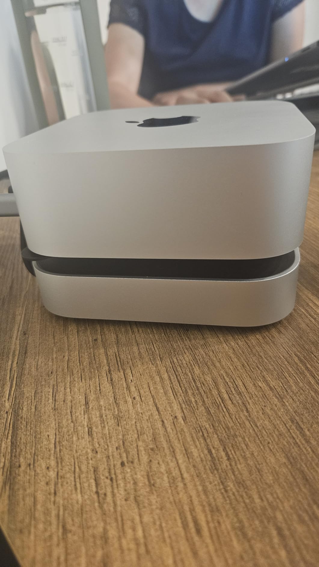 UGREEN Mac mini Dock & Stand with NVMe SSD Enclosure for M6/M5 Pro/M4 customer photo 1