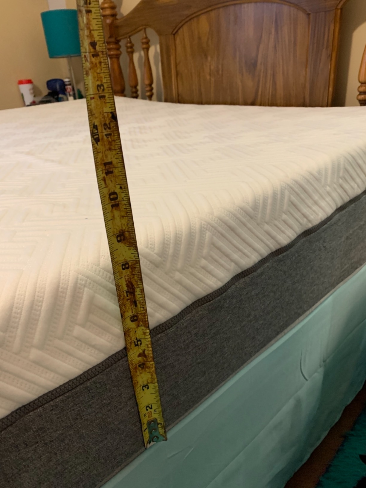 Novilla 14 Inch Queen Size Mattress, Hypoallergenic & Back Pain Relief, Hybrid Queen Mattresses in a Box with Smarts Coils, Fiberglass Free CertiPUR-US Certified Colchones No Box Spring Needed customer photo 1